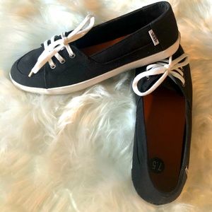 Women’s Vans Black Tie Sneakers Size 7.5